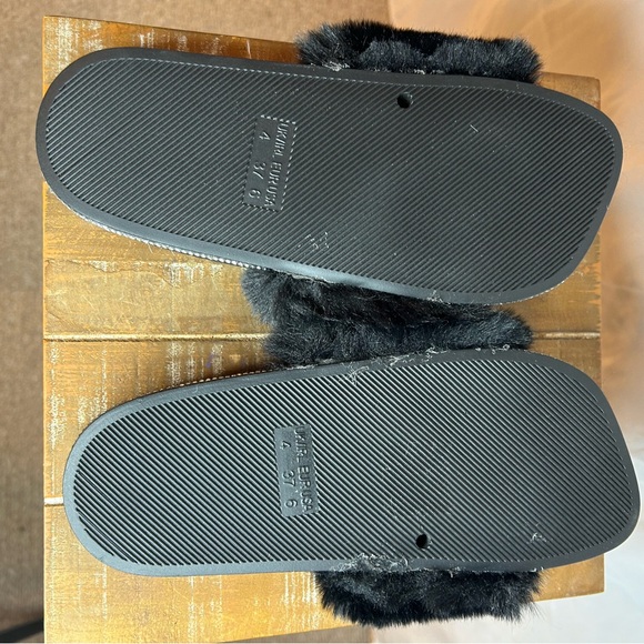 Wild Diva Lounge Slippers with Fur Top - Picture 5 of 5